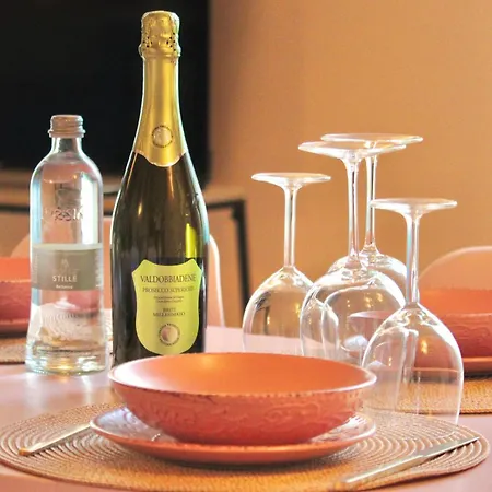 아파트 The Painter's Nest With Private Garden 시마